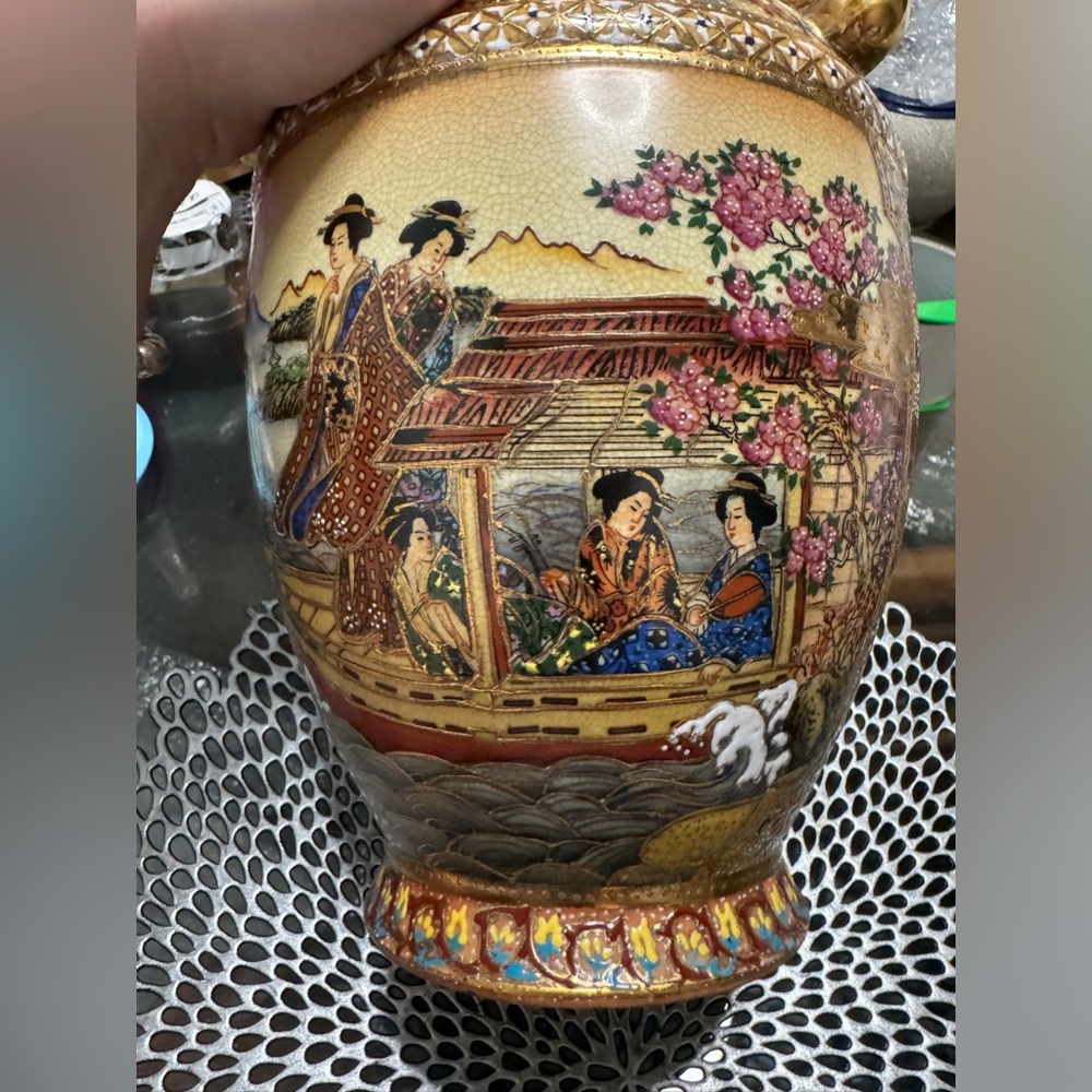 Rare Oriental Vintage Hand Painted Porcelain Pot W/ Lid. Raised Art Gold Gilded - Picture 11 of 14